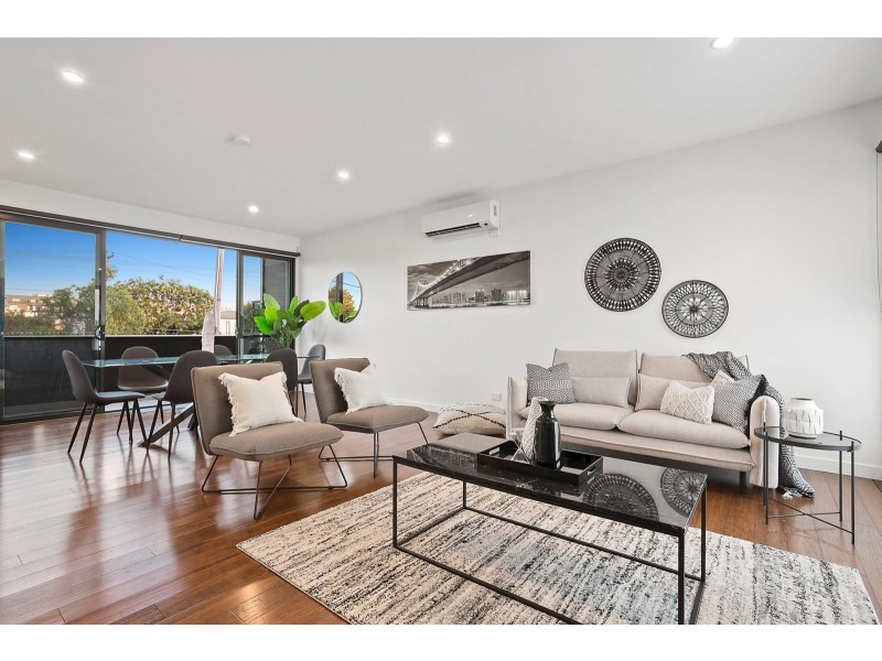 15 Railway Parade, Northcote VIC 3070