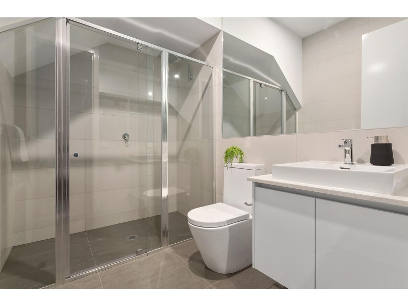 15 Railway Parade, Northcote VIC 3070