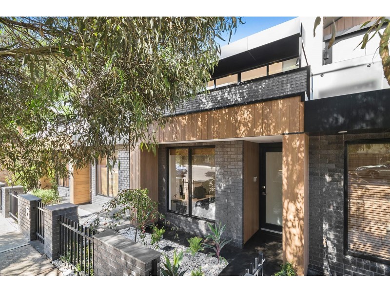 2L Newcastle Street, Thornbury VIC 3071