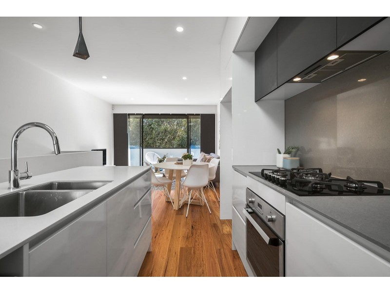 2L Newcastle Street, Thornbury VIC 3071