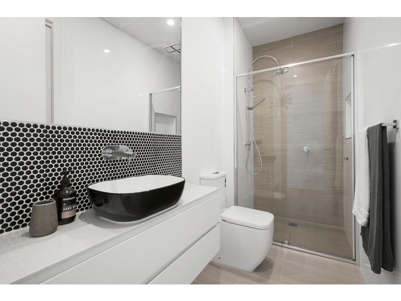 2L Newcastle Street, Thornbury VIC 3071