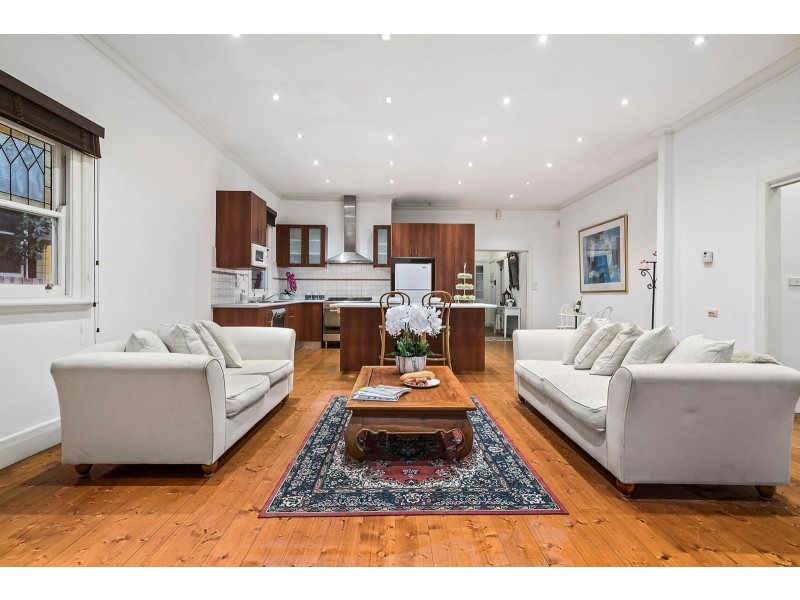 25 Avondale Road, Preston VIC 3072