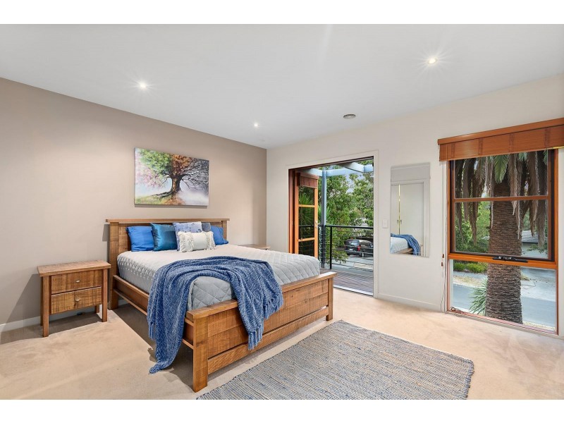 12 Linaker Drive, Macleod VIC 3085