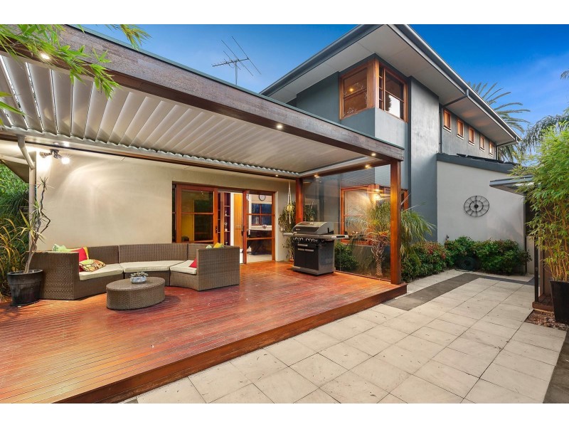 12 Linaker Drive, Macleod VIC 3085