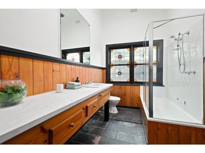 16 Lewis Street, Thornbury VIC 3071