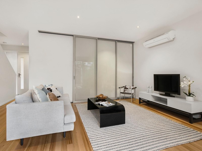 2/153 Ballantyne Street, Thornbury VIC 3071