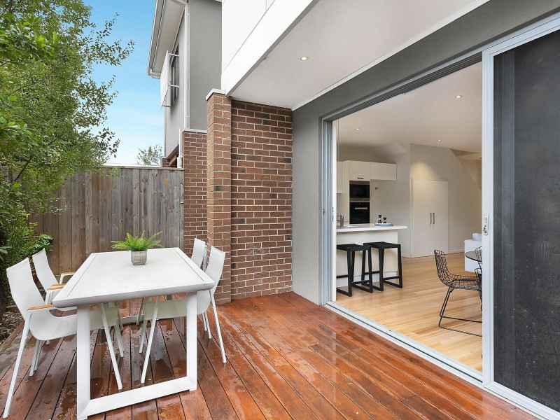 2/153 Ballantyne Street, Thornbury VIC 3071