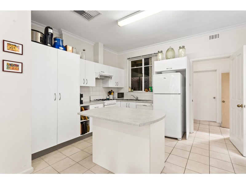 57 McEwan Road, Heidelberg Heights VIC 3081