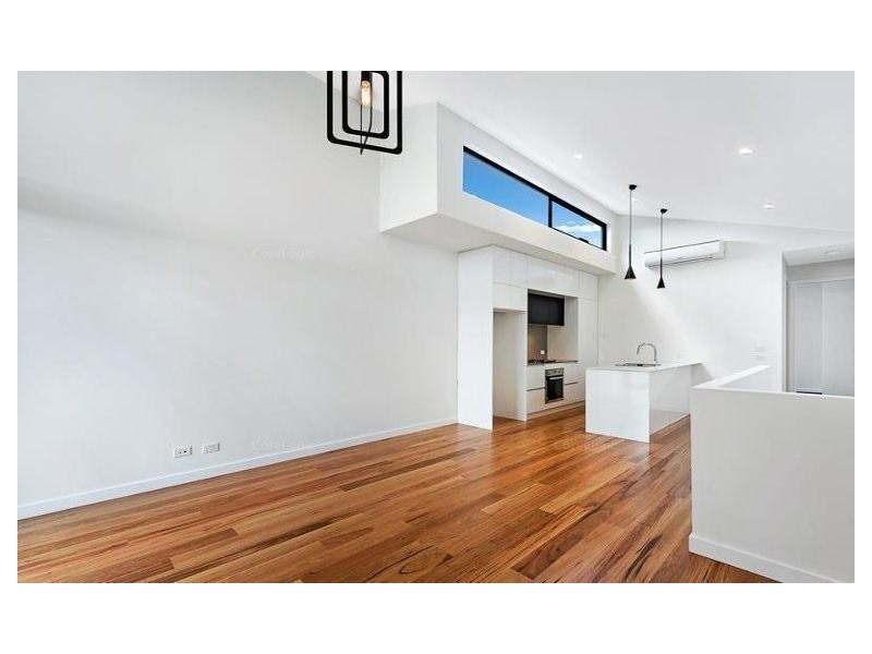 2M Newcastle Street, Thornbury VIC 3071