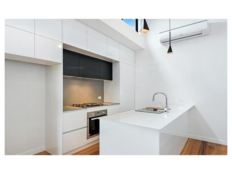 2M Newcastle Street, Thornbury VIC 3071