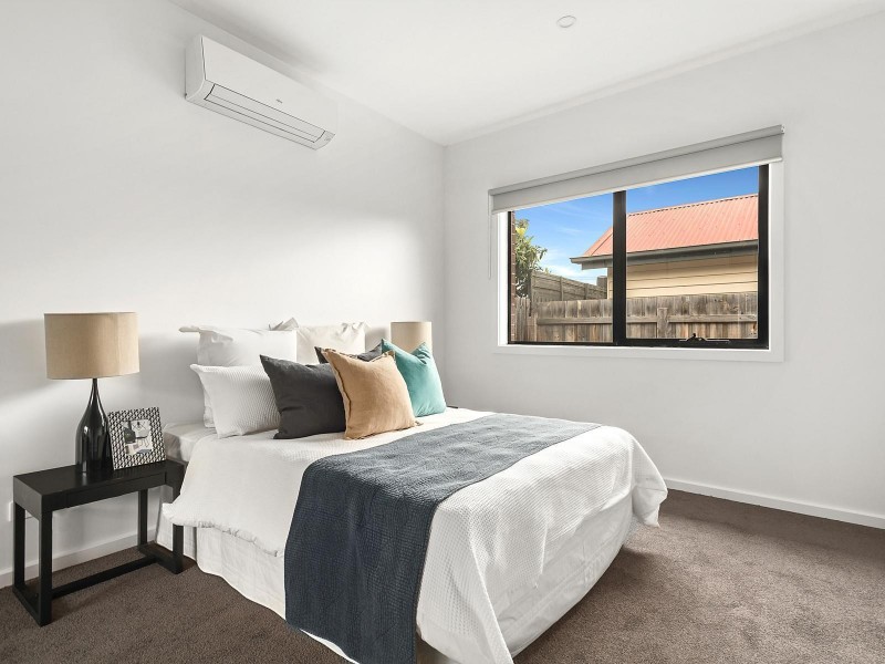 2/33 Cope Street, Coburg VIC 3058