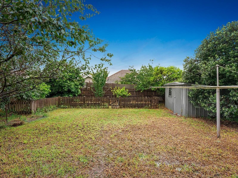 16 Inverloch Street, Preston VIC 3072