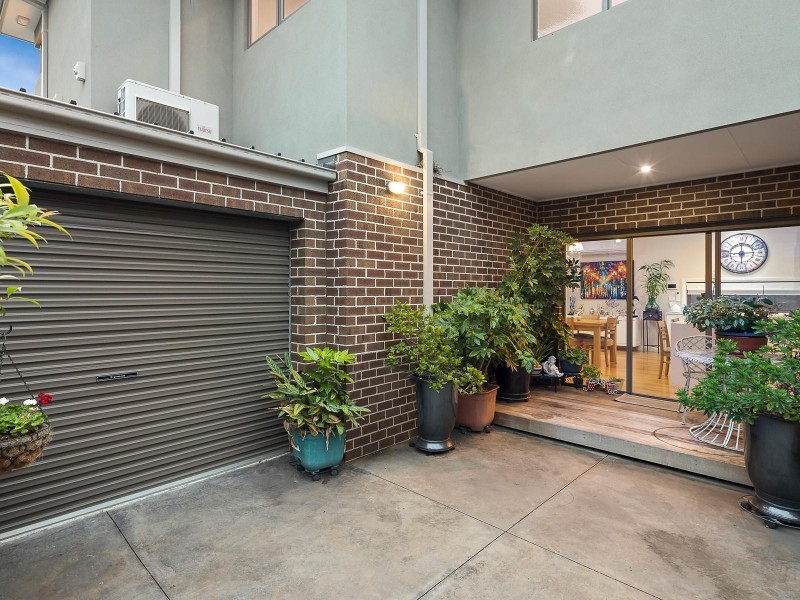 14 Mihil Street, Preston VIC 3072