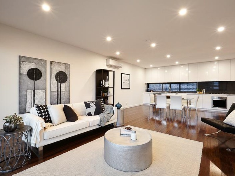 19 Railway Parade, Northcote VIC 3070