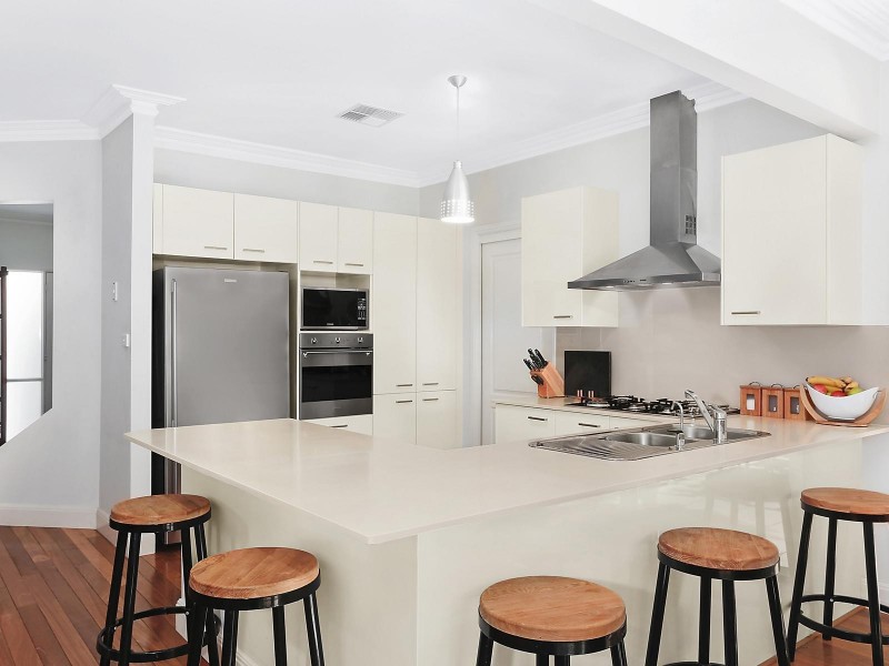 8 Chunooma Road, Wahroonga NSW 2076