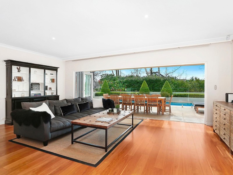 10 Bangalla Street, Warrawee NSW 2074