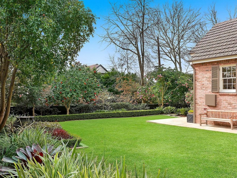 10 Bangalla Street, Warrawee NSW 2074