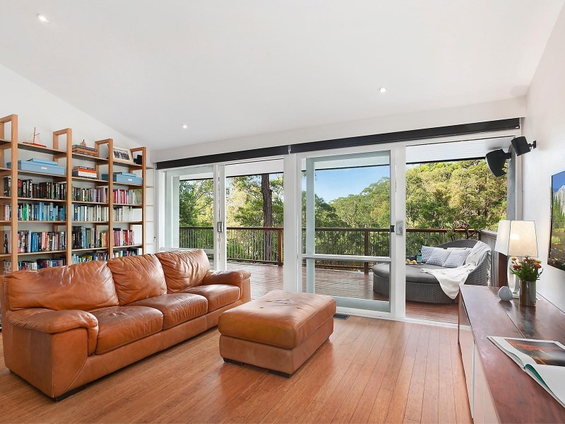 12 Pembroke Avenue, Turramurra NSW 2074