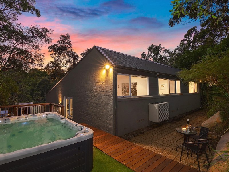 12 Pembroke Avenue, Turramurra NSW 2074