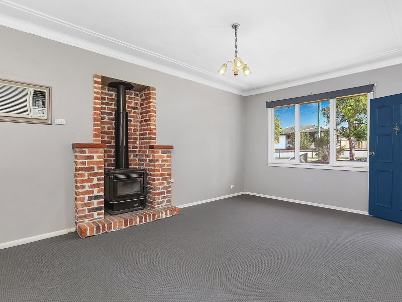 22 Charlton Road, Lalor Park NSW 2147