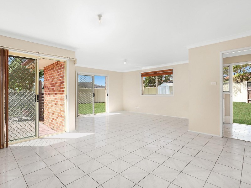 4 Sandpiper Terrace, Plumpton NSW 2761