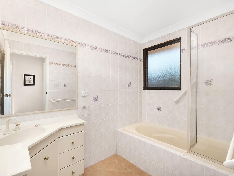 25 Winnipeg Street, Seven Hills NSW 2147