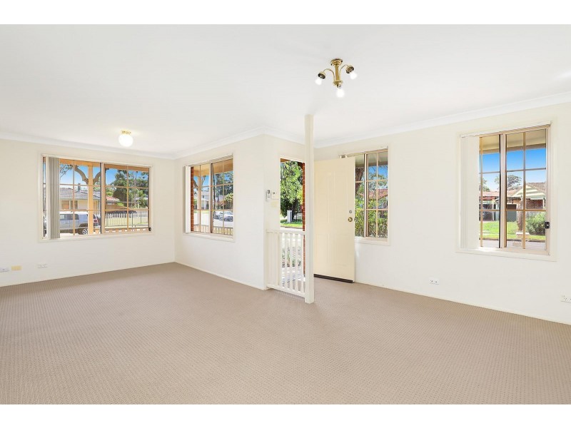 15 Doolan Street, Dean Park NSW 2761