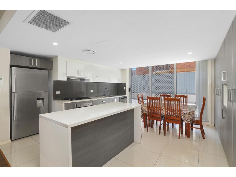 102/12 Fourth Avenue, Blacktown NSW 2148