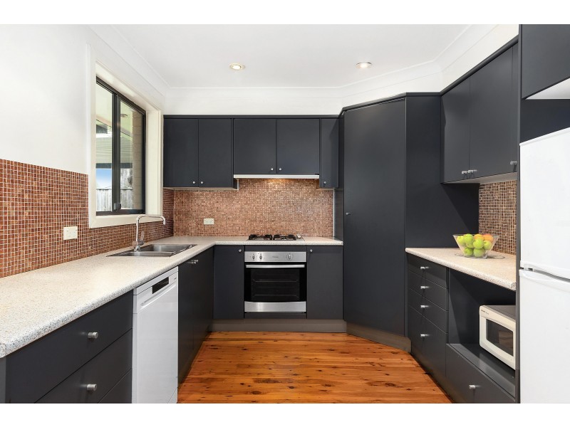 8 Oba Place, Toongabbie NSW 2146