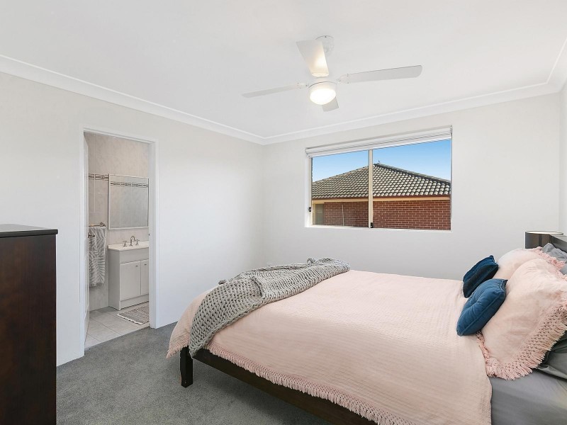 6/241 Old Windsor Road, Old Toongabbie NSW 2146