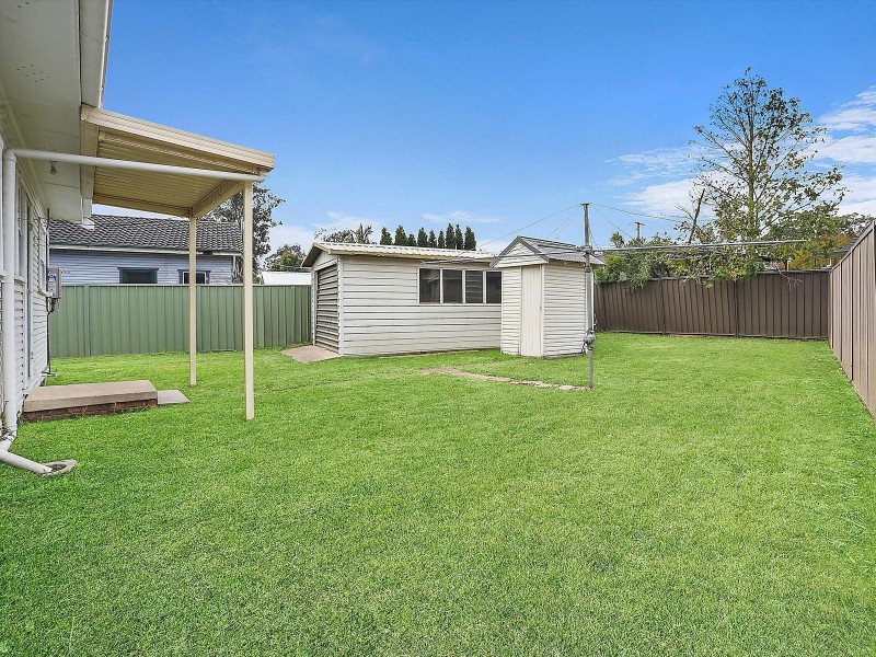 16 Burdett Crescent, Blacktown NSW 2148