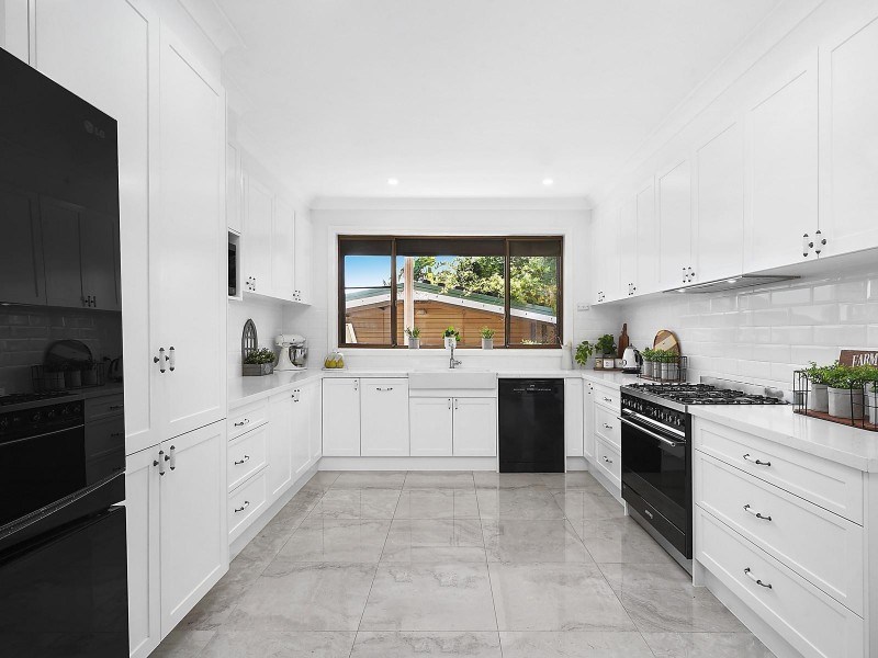 42 Ballandella Road, Toongabbie NSW 2146