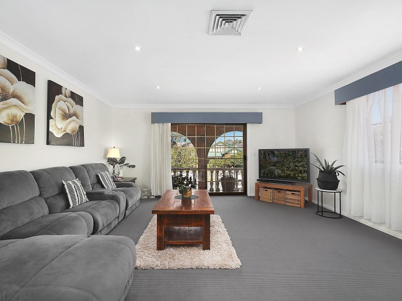 42 Ballandella Road, Toongabbie NSW 2146