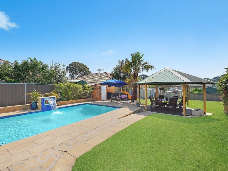 42 Ballandella Road, Toongabbie NSW 2146