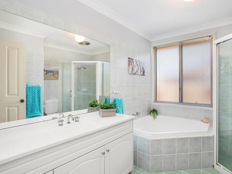 34 Olney Drive, Blue Haven NSW 2262