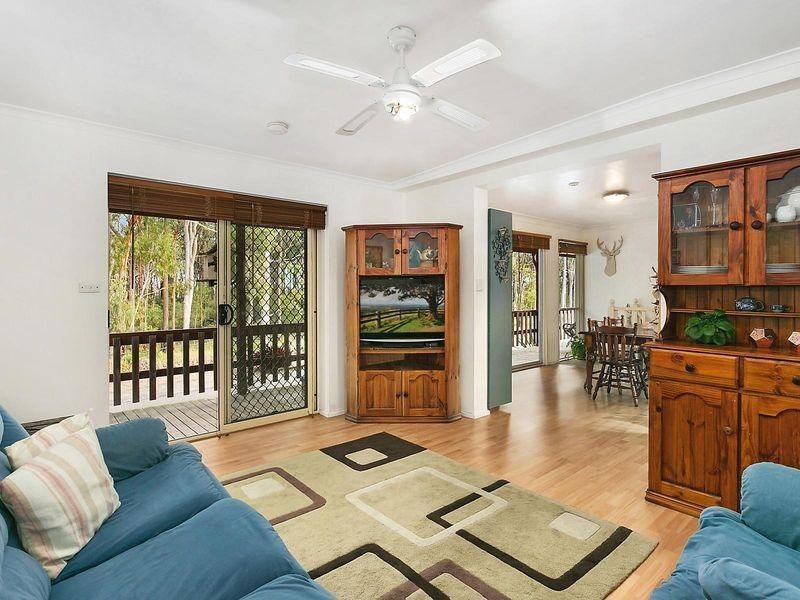 92 Griffith Street, Mannering Park NSW 2259