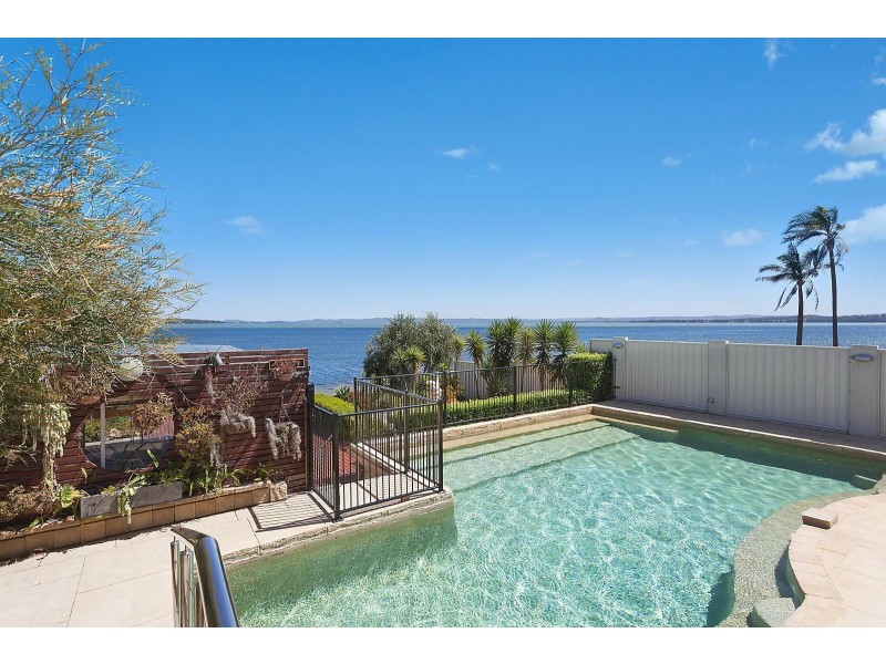 33 Moss Avenue, Toukley NSW 2263