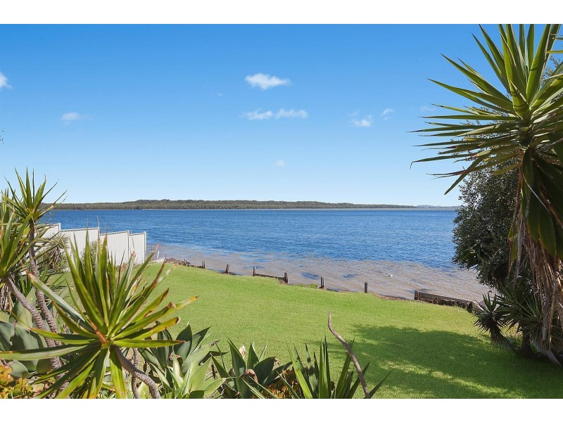 33 Moss Avenue, Toukley NSW 2263