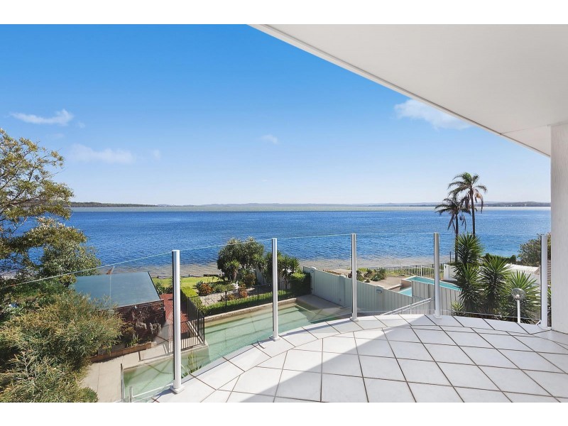 33 Moss Avenue, Toukley NSW 2263