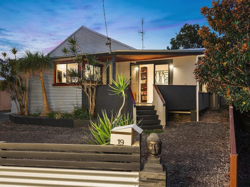 19 Kamilaroo Avenue, Lake Munmorah NSW 2259