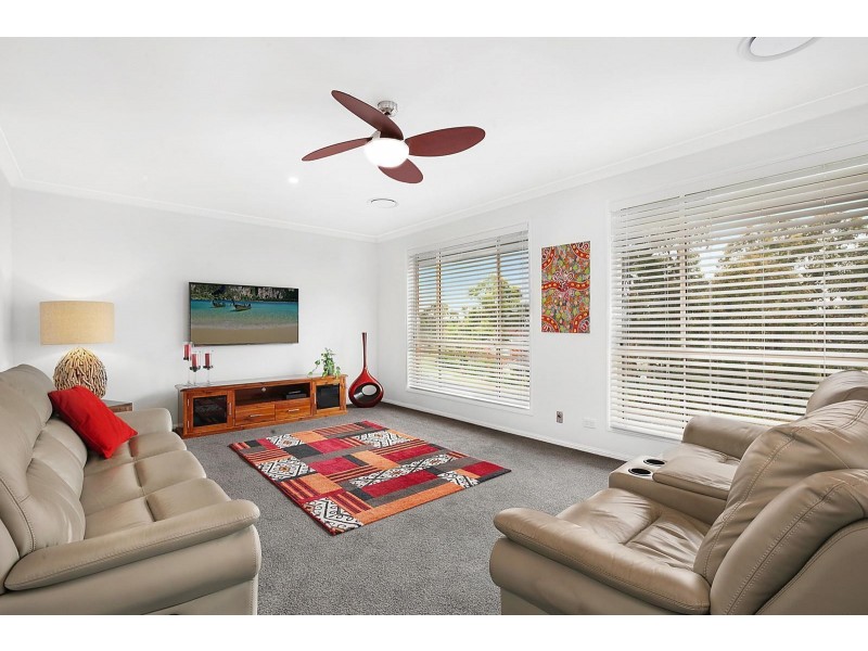 20 Twin Lakes Drive, Lake Haven NSW 2263