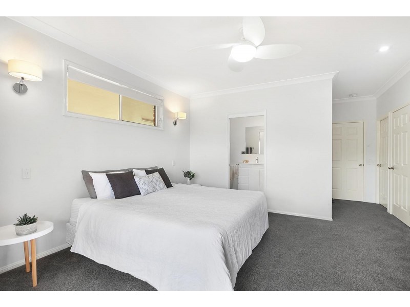 20 Twin Lakes Drive, Lake Haven NSW 2263