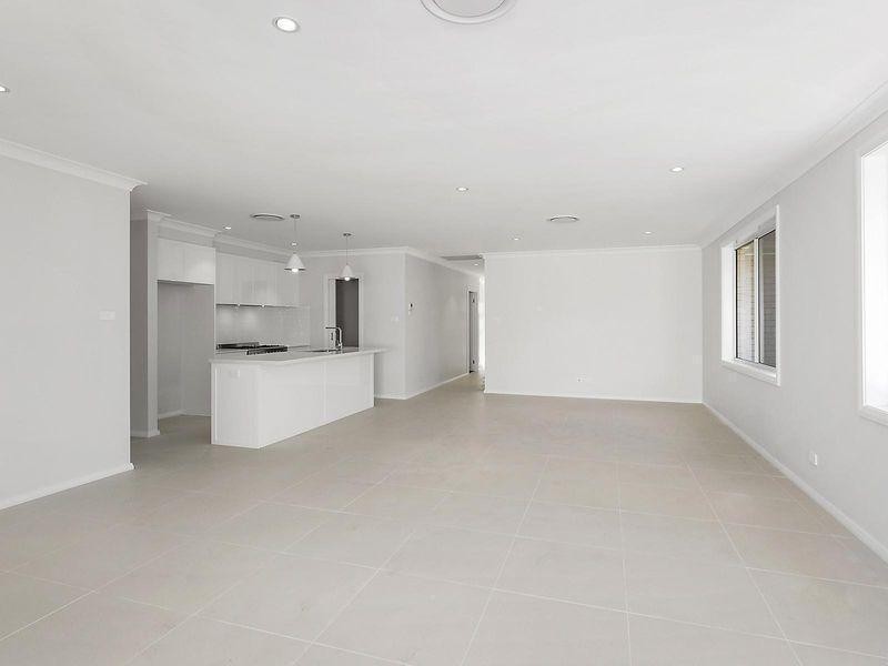 52 Settlers Road, Wadalba NSW 2259