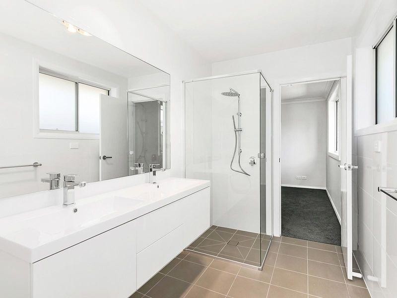 52 Settlers Road, Wadalba NSW 2259