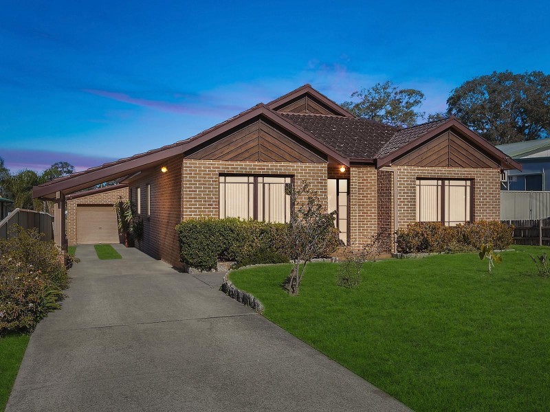 6 Goobarabah Avenue, Gorokan NSW 2263