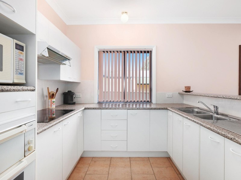 6 Goobarabah Avenue, Gorokan NSW 2263