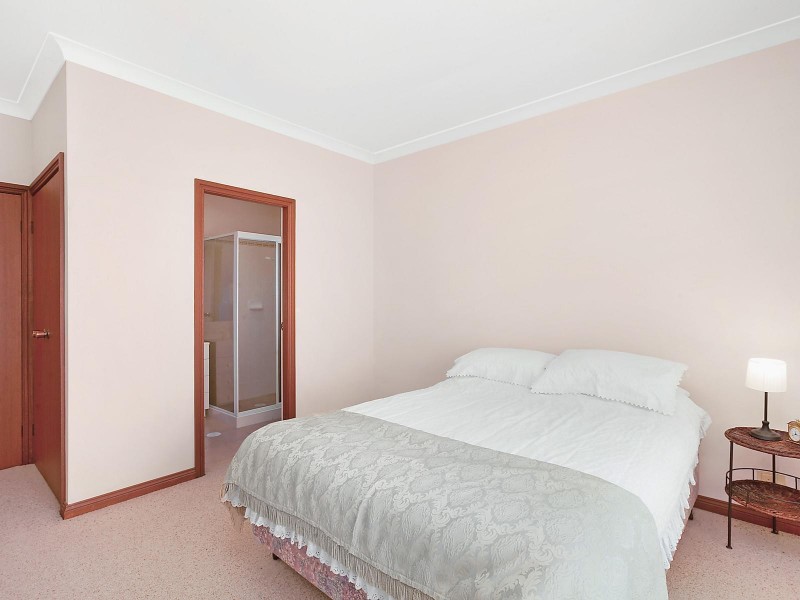 6 Goobarabah Avenue, Gorokan NSW 2263