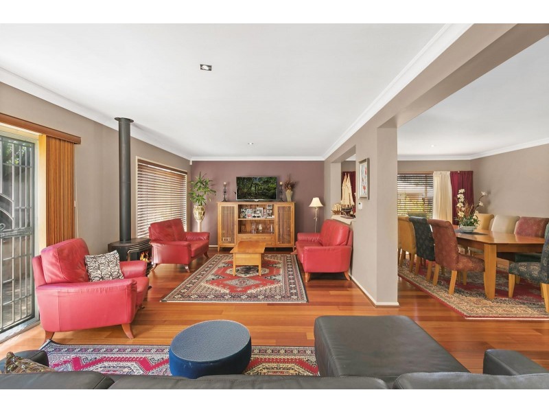 1 Piper Drive, Hamlyn Terrace NSW 2259