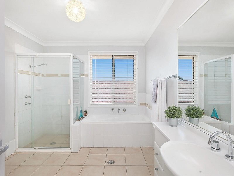 9 Foxtail Crescent, Woongarrah NSW 2259