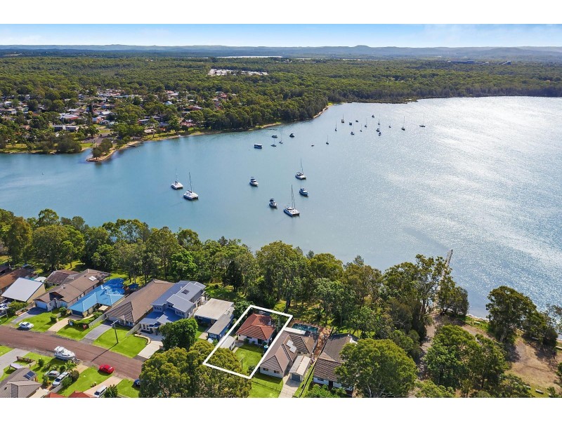 80 Teragalin Drive, Chain Valley Bay NSW 2259